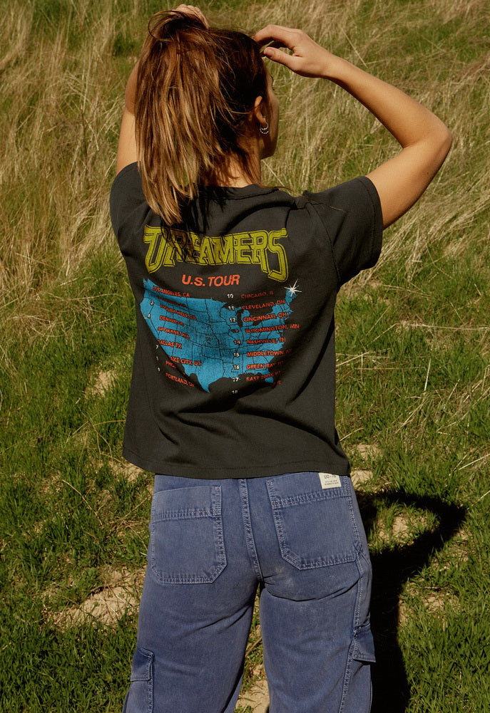 DAYDREAMER - NWT Fender On store Tour Reverse Girlfriend Tee